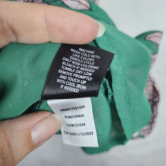 Torrid Cold Shoulder Halter Top Crinkle Chiffon Floral Green Sz 1X Lined Shimmer - Picture 10 of 11